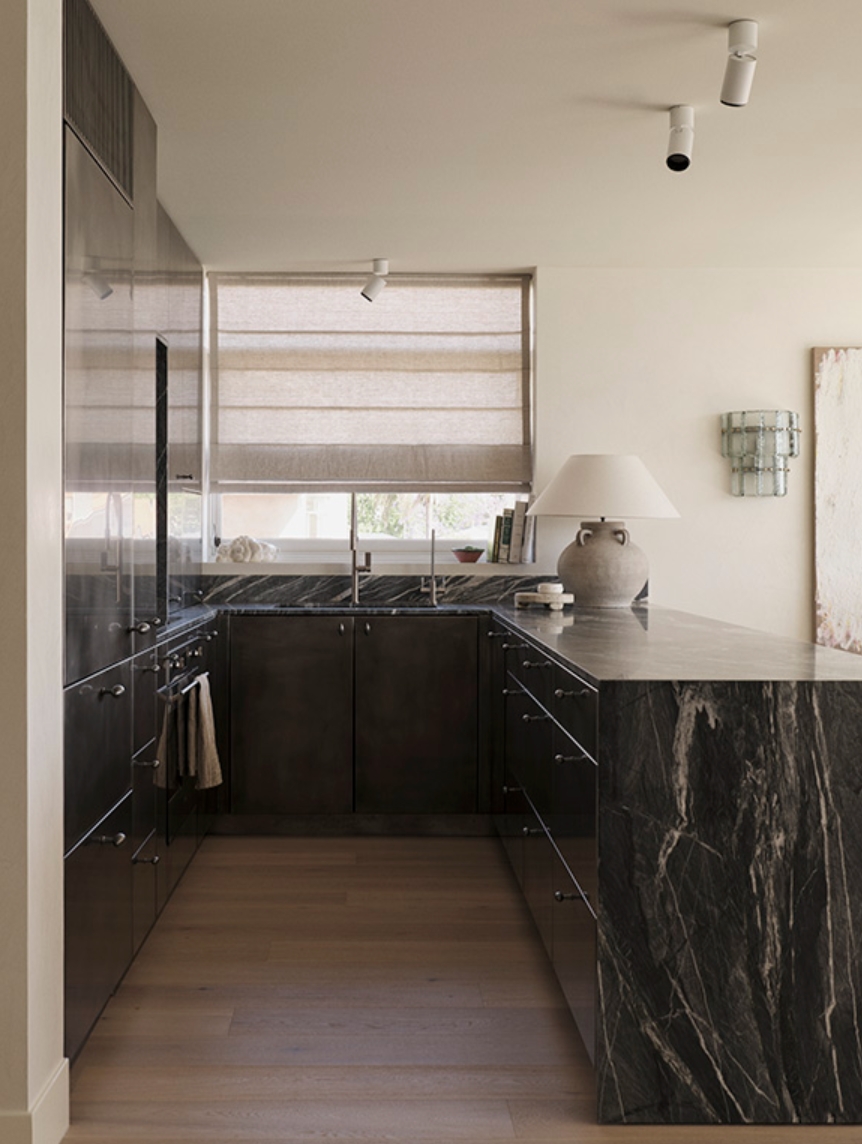 Domino Quartzite10 Domino Quartzite10