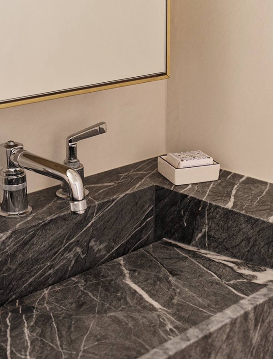 Domino Quartzite12 Domino Quartzite12